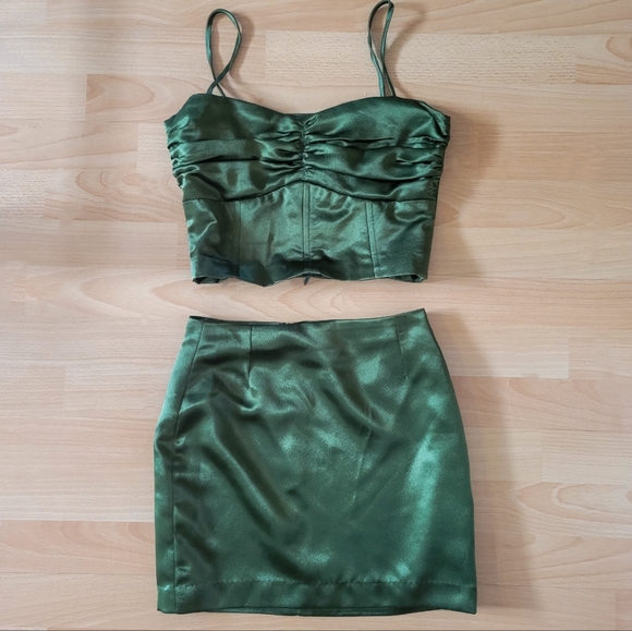 Custom made skirt and top set - Picture 1 of 6